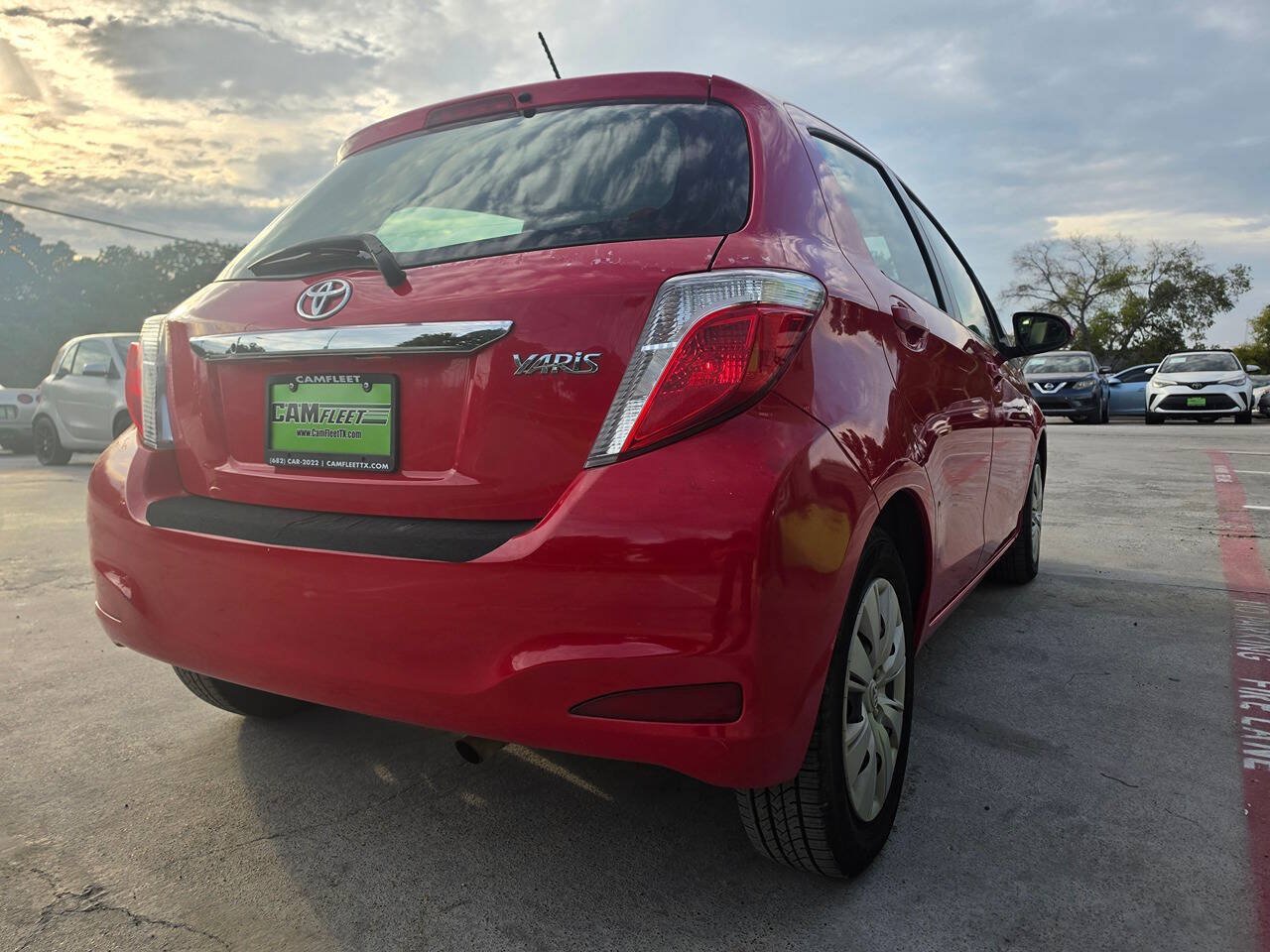 Used 2013 Toyota Yaris L FWD image 11