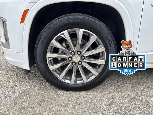 Used 2023 Chevrolet Traverse Premier AWD/4WD image 10