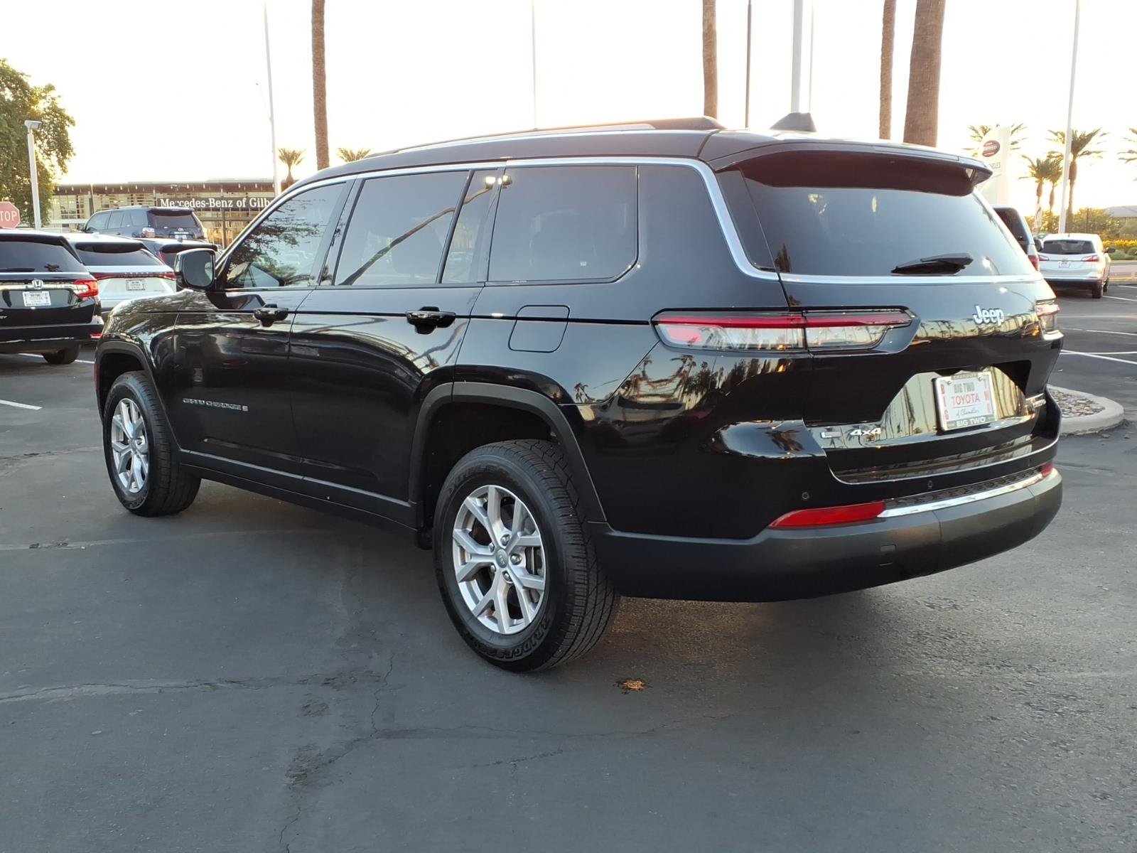 Used 2021 Jeep Grand Cherokee L Limited AWD/4WD image 6