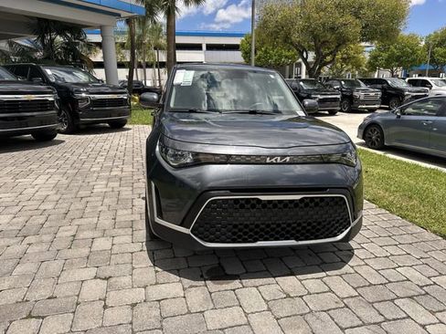Used 2024 Kia Soul LX w/ Option Group 015 FWD image 18