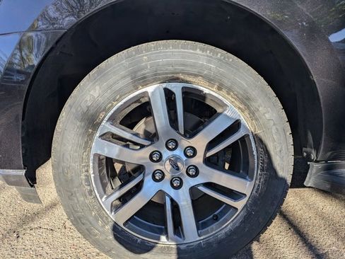 Used 2024 Ford Expedition Limited image 18