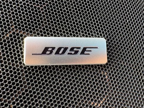 Used 2023 Chevrolet Suburban High Country image 15