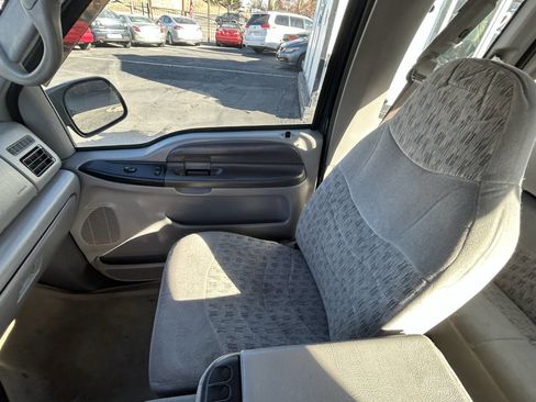 Used 1999 Ford F250 XLT image 18