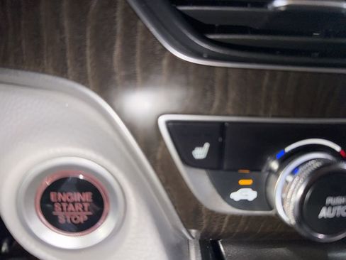 Used 2018 Honda Accord EX image 35