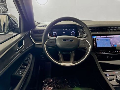 New 2026 Jeep Grand Cherokee L Laredo image 20