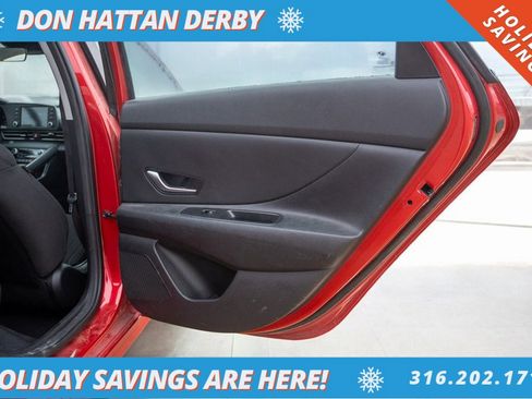 Used 2023 Hyundai Elantra SEL image 19