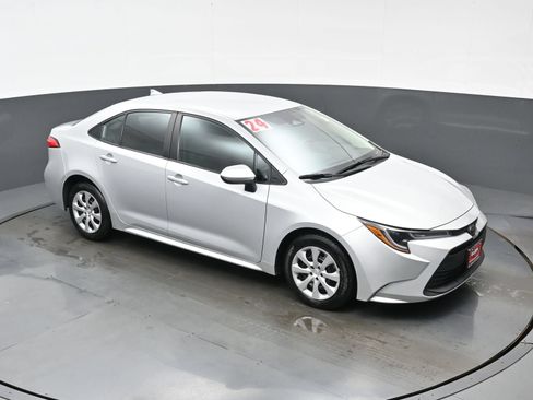 Used 2024 Toyota Corolla LE FWD image 32