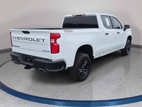Used 2021 Chevrolet Silverado 1500 Custom Trail Boss w/ LPO, Dark Essentials Package image 5