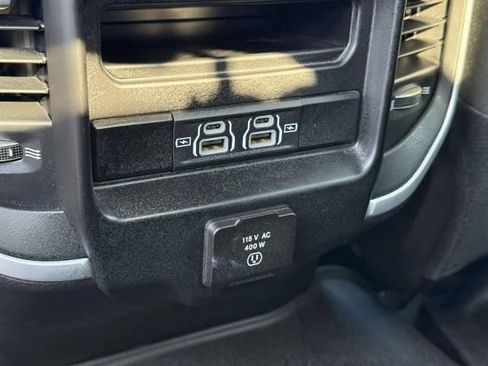Used 2022 RAM 2500 Big Horn w/ Level C Equiment Group AWD/4WD image 16
