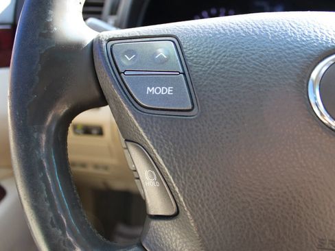 Used 2010 Lexus LS 460 RWD image 26