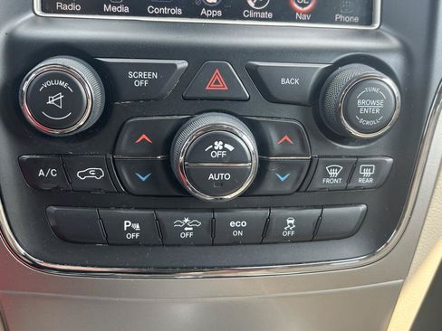 Used 2014 Jeep Grand Cherokee Overland w/ Advanced Technology Group AWD/4WD image 14
