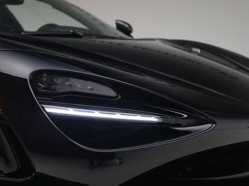 New 2026 McLaren 750S Spider RWD image 42