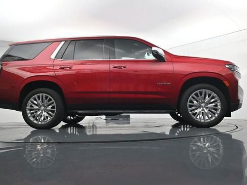 Used 2024 Chevrolet Tahoe Premier AWD/4WD image 42