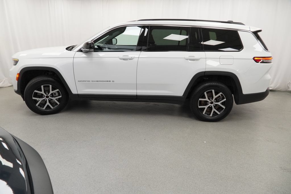 Certified 2025 Jeep Grand Cherokee L Limited AWD/4WD image 25