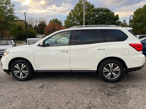 Used 2018 Nissan Pathfinder S image 14