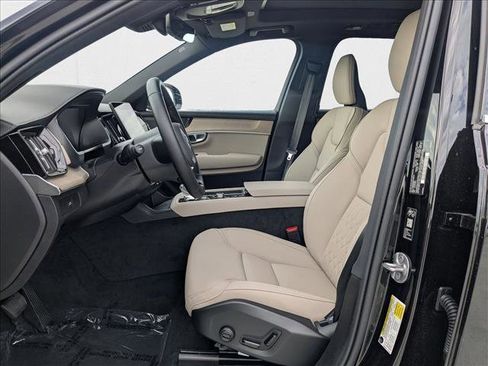 New 2026 Volvo XC90 B5 Plus w/ Protection Package image 4