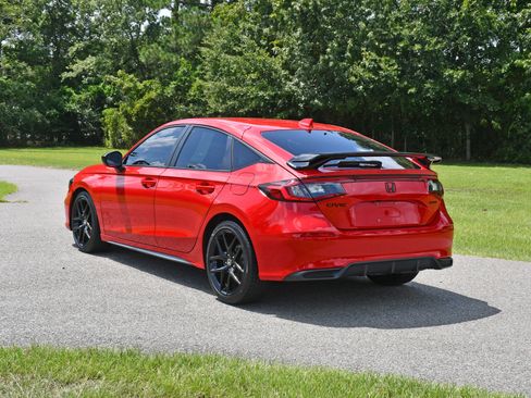 Used 2025 Honda Civic Sport image 3