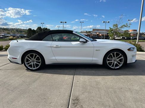 Used 2019 Ford Mustang GT Premium w/ Equipment Group 401A RWD image 9