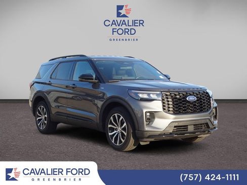 Certified 2025 Ford Explorer ST-Line AWD/4WD image 1