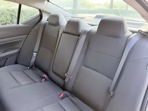 Used 2025 Nissan Altima 2.5 SV FWD image 23