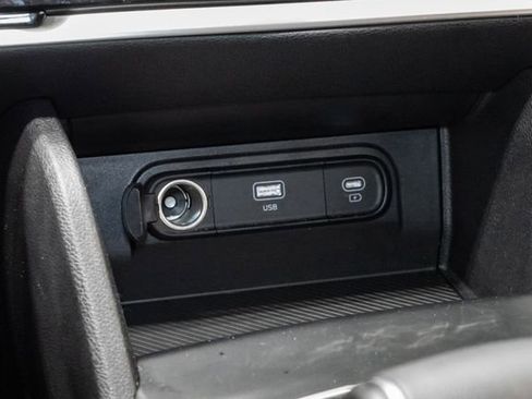 Certified 2025 Kia Sportage LX image 18