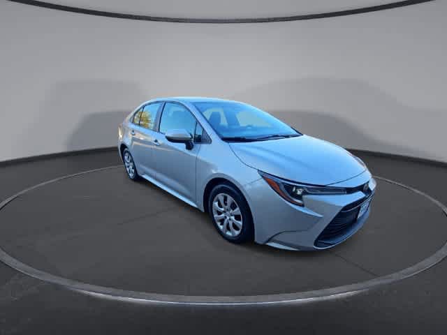 Used 2024 Toyota Corolla LE FWD image 2