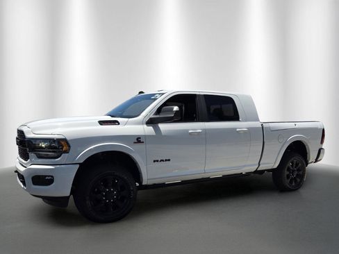 Used 2021 RAM 2500 Limited w/ Night Edition AWD/4WD image 3
