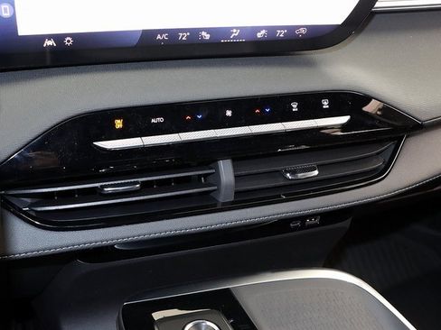 New 2026 Buick Enclave Sport Touring w/ Power Package image 22