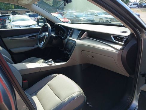 Used 2024 INFINITI QX50 Luxe FWD image 16