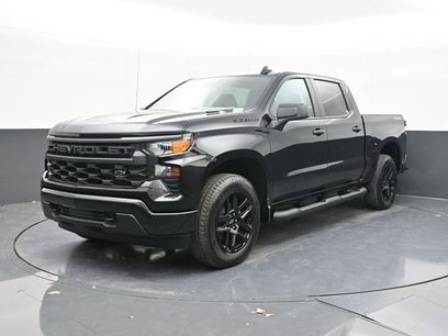 New 2026 Chevrolet Silverado 1500 Custom w/ LPO, Dark Essentials Package