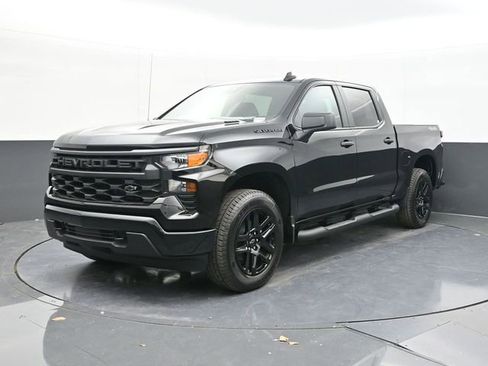 New 2026 Chevrolet Silverado 1500 Custom w/ LPO, Dark Essentials Package AWD/4WD image 3