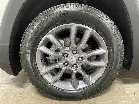 Used 2022 GMC Terrain SLT AWD/4WD image 7