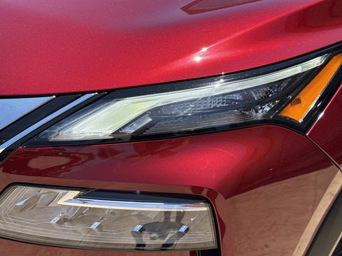 Used 2021 Nissan Rogue SL w/ Premium Package FWD image 9