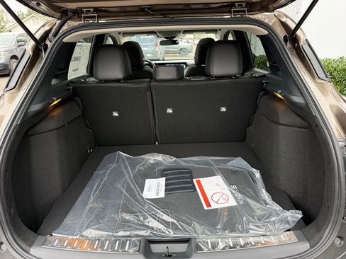 New 2026 Nissan Kicks SR w/ SR Premium Package image 10