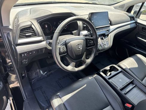 Used 2025 Honda Odyssey EX-L image 2