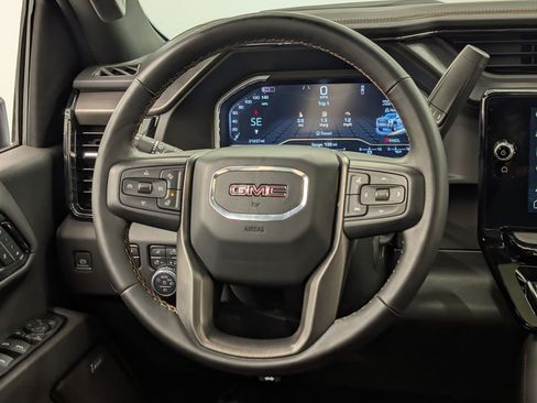 Used 2024 GMC Sierra 2500 AT4 w/ AT4 Premium Plus Package image 18