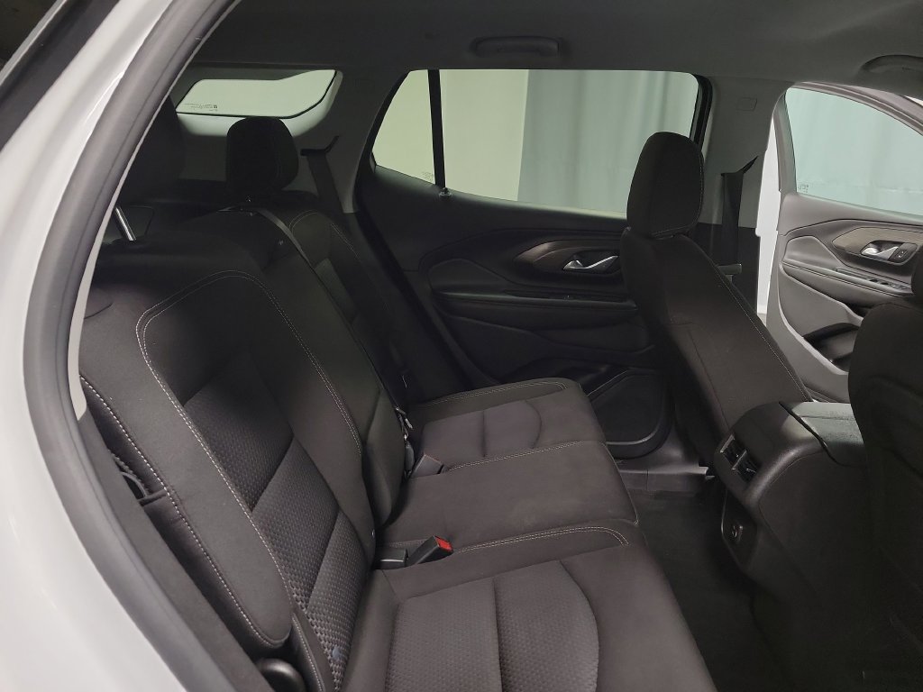 Used 2024 GMC Terrain SLE w/ Driver Convenience Package AWD/4WD image 32