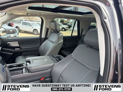 Used 2025 Ford Expedition Max Active RWD image 17