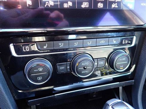 Used 2018 Volkswagen GTI Autobahn image 19