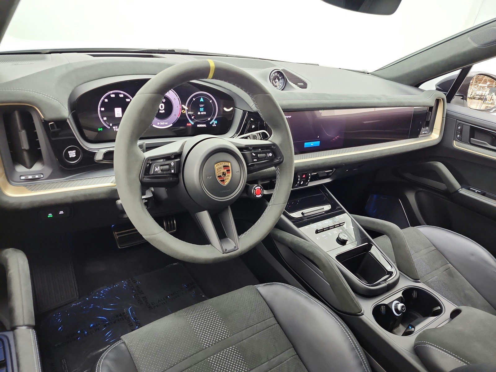 Used 2024 Porsche Cayenne Turbo GT AWD/4WD image 14