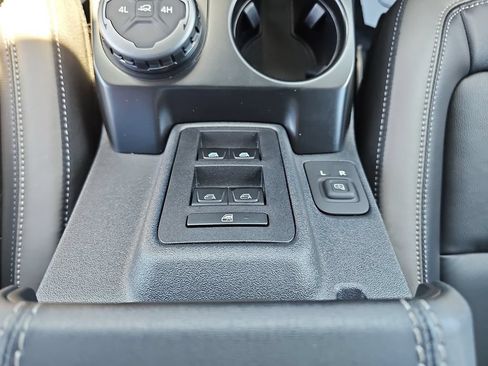 Used 2025 Ford Bronco Outer Banks AWD/4WD image 27