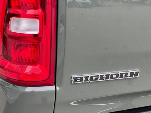 New 2026 RAM 1500 4x4 Crew Cab image 8