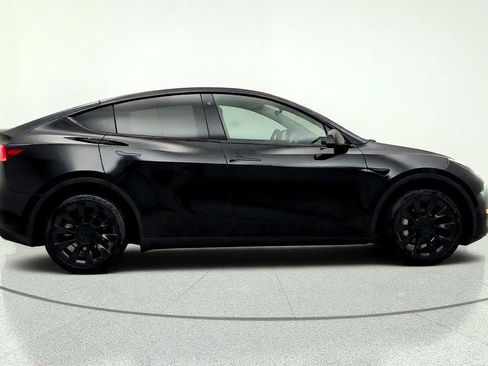 Used 2023 Tesla Model Y Long Range AWD/4WD image 4