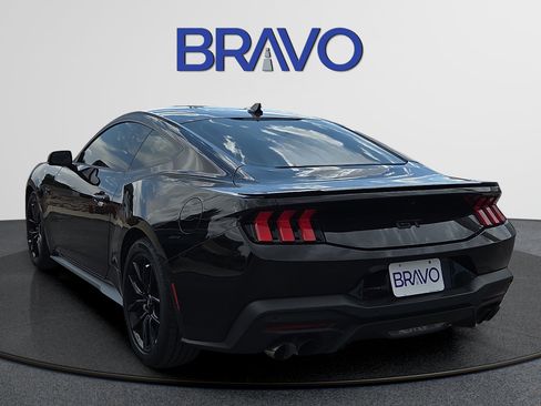 Used 2025 Ford Mustang GT Premium RWD image 3