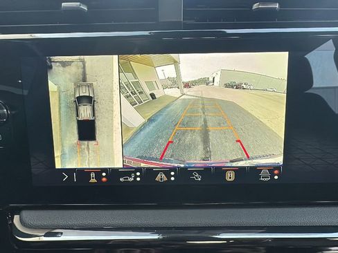 Used 2024 GMC Sierra 2500 AT4 w/ AT4 Premium Plus Package image 28