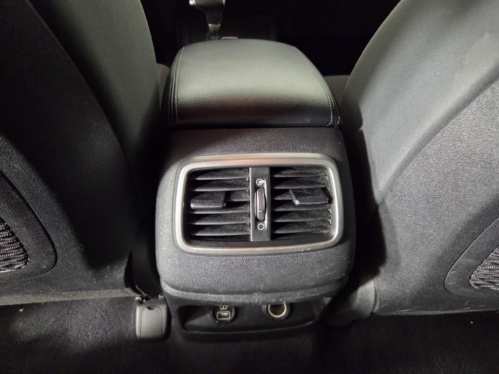 Used 2020 Kia Sorento LX w/ LX I4 Convenience Package FWD image 23