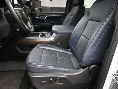 Used 2024 Chevrolet Silverado 3500 High Country w/ High Country Premium Package AWD/4WD image 25