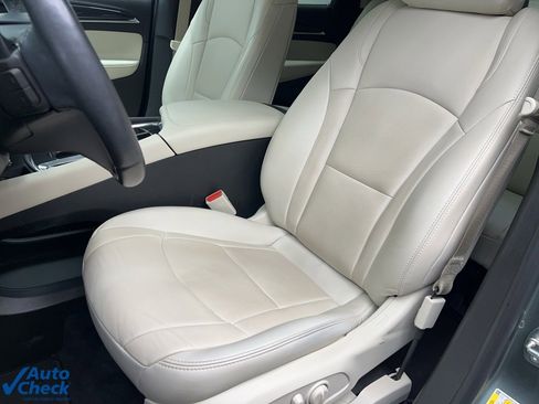 Certified 2023 Buick Enclave Essence image 20