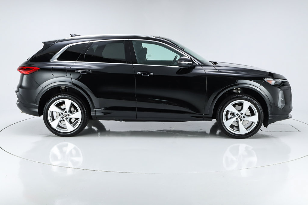 Used 2025 Audi Q5 Premium Plus w/ Premium Plus AWD/4WD image 14