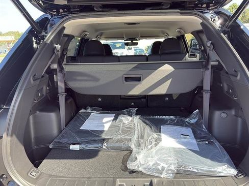 New 2025 Mitsubishi Outlander SE image 12